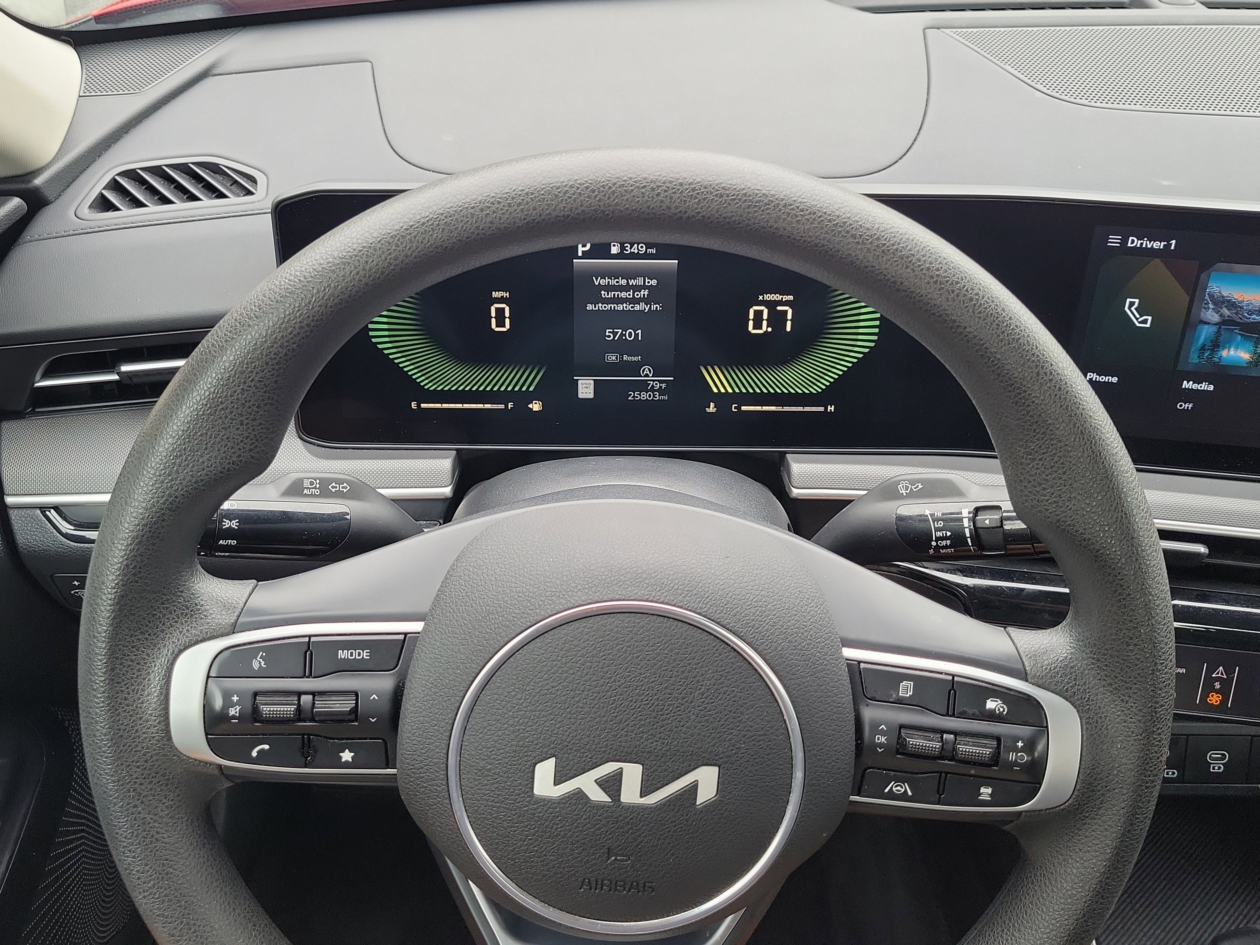 2025 Kia K5 LXS