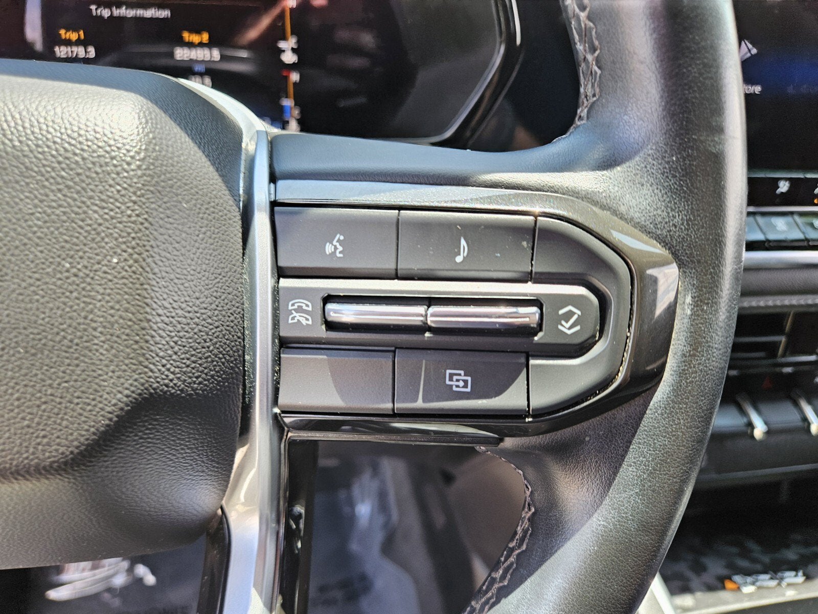 2023 Chevrolet Colorado 4WD LT