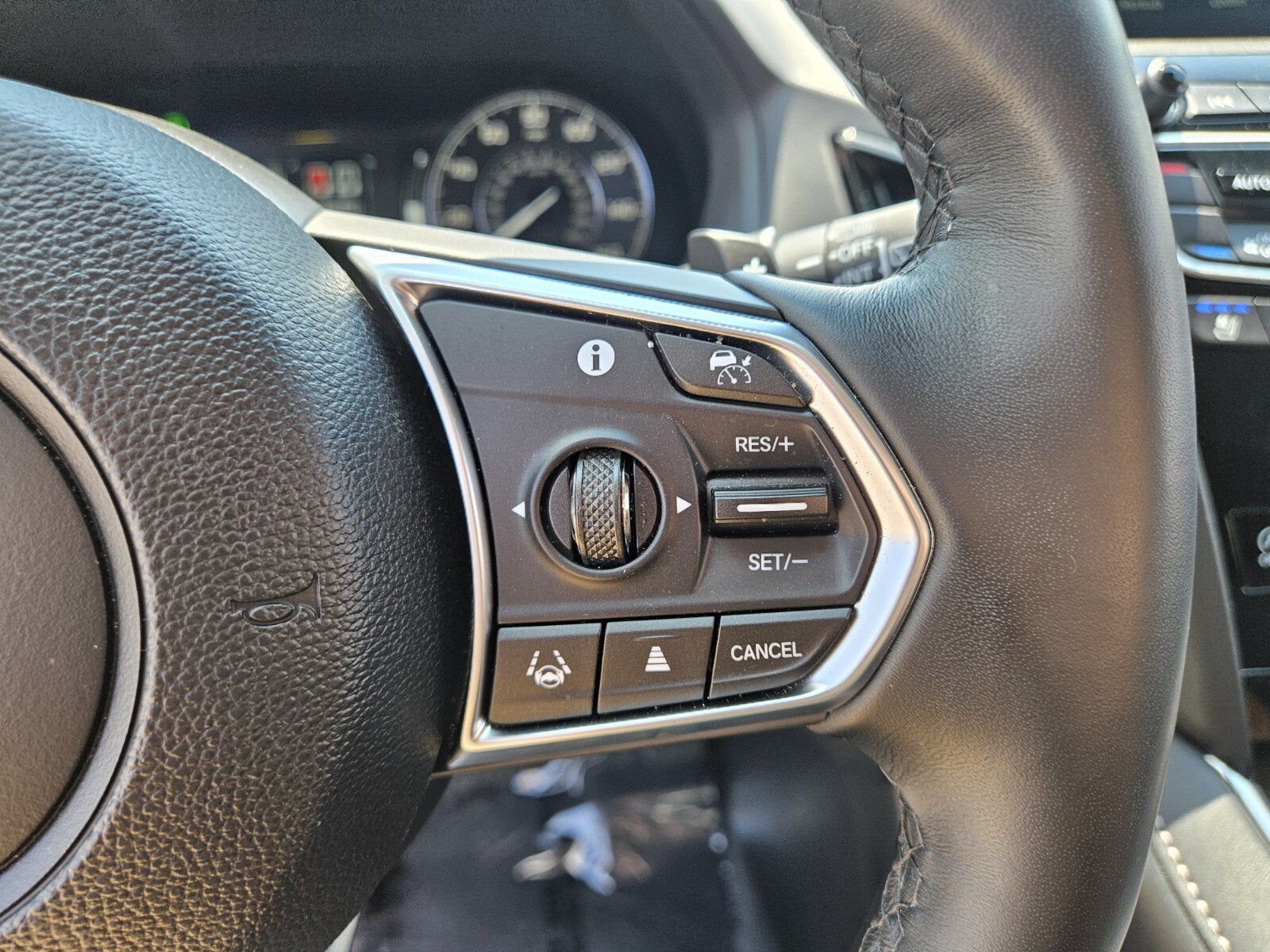 2025 Acura RDX w/Advance Package