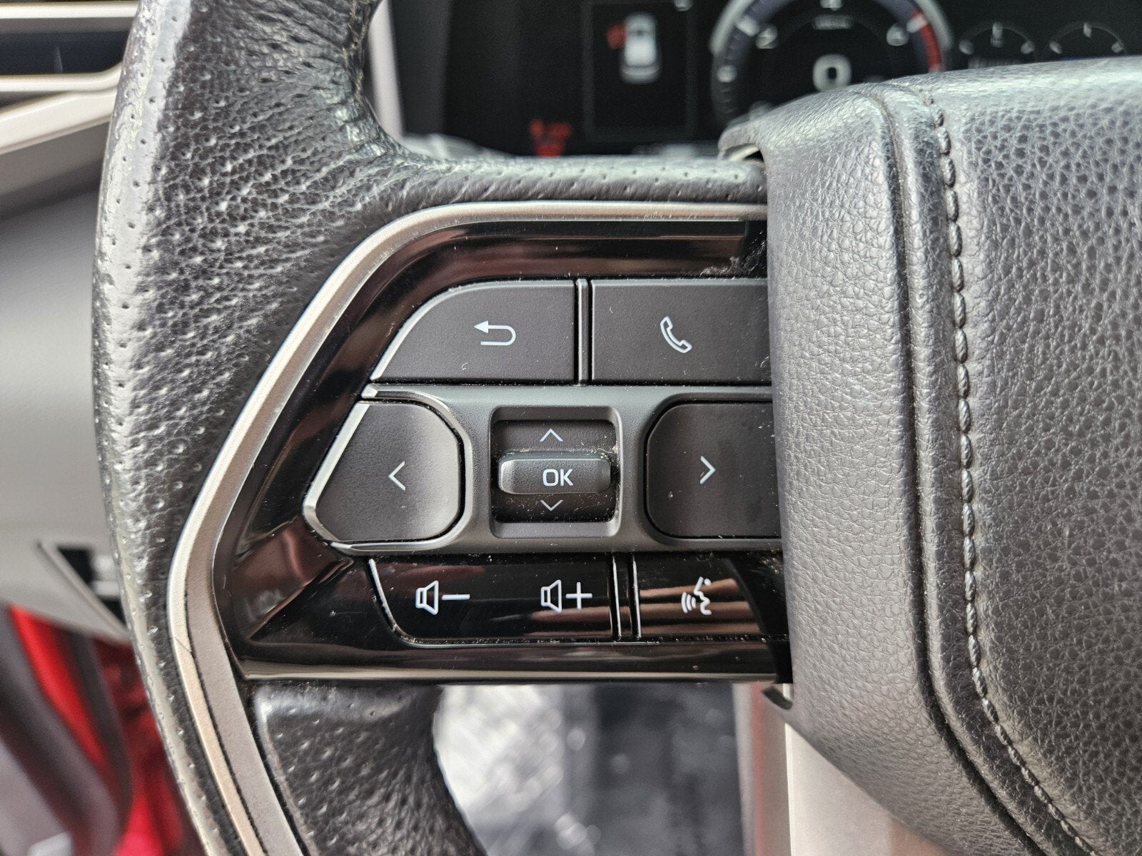 2023 Toyota Sequoia SR5