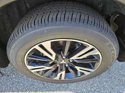 2026 Mitsubishi Eclipse Cross Base