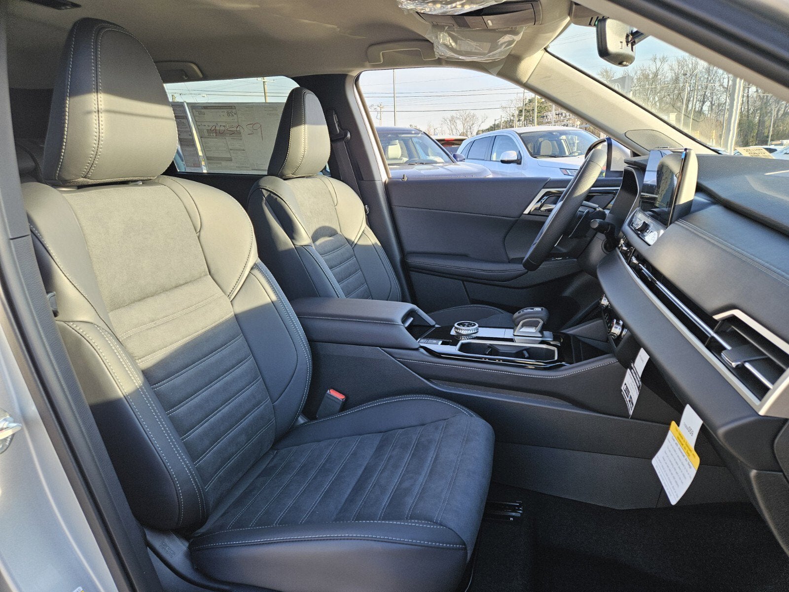 2026 Mitsubishi Outlander Base