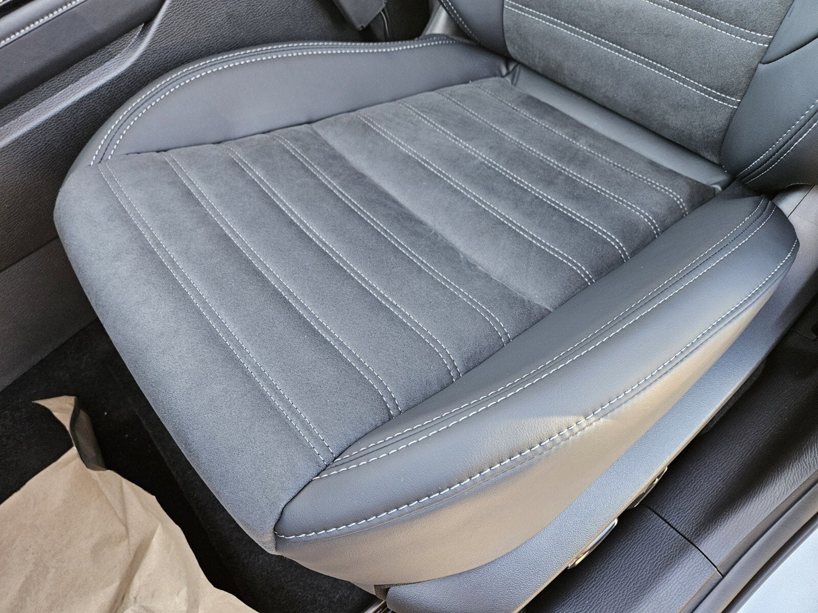 2026 Mitsubishi Outlander Base