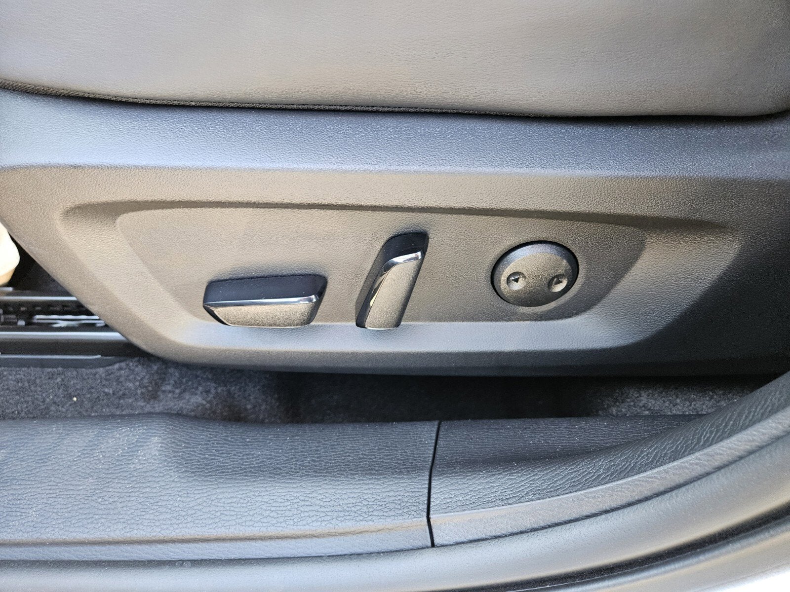 2026 Mitsubishi Outlander Base