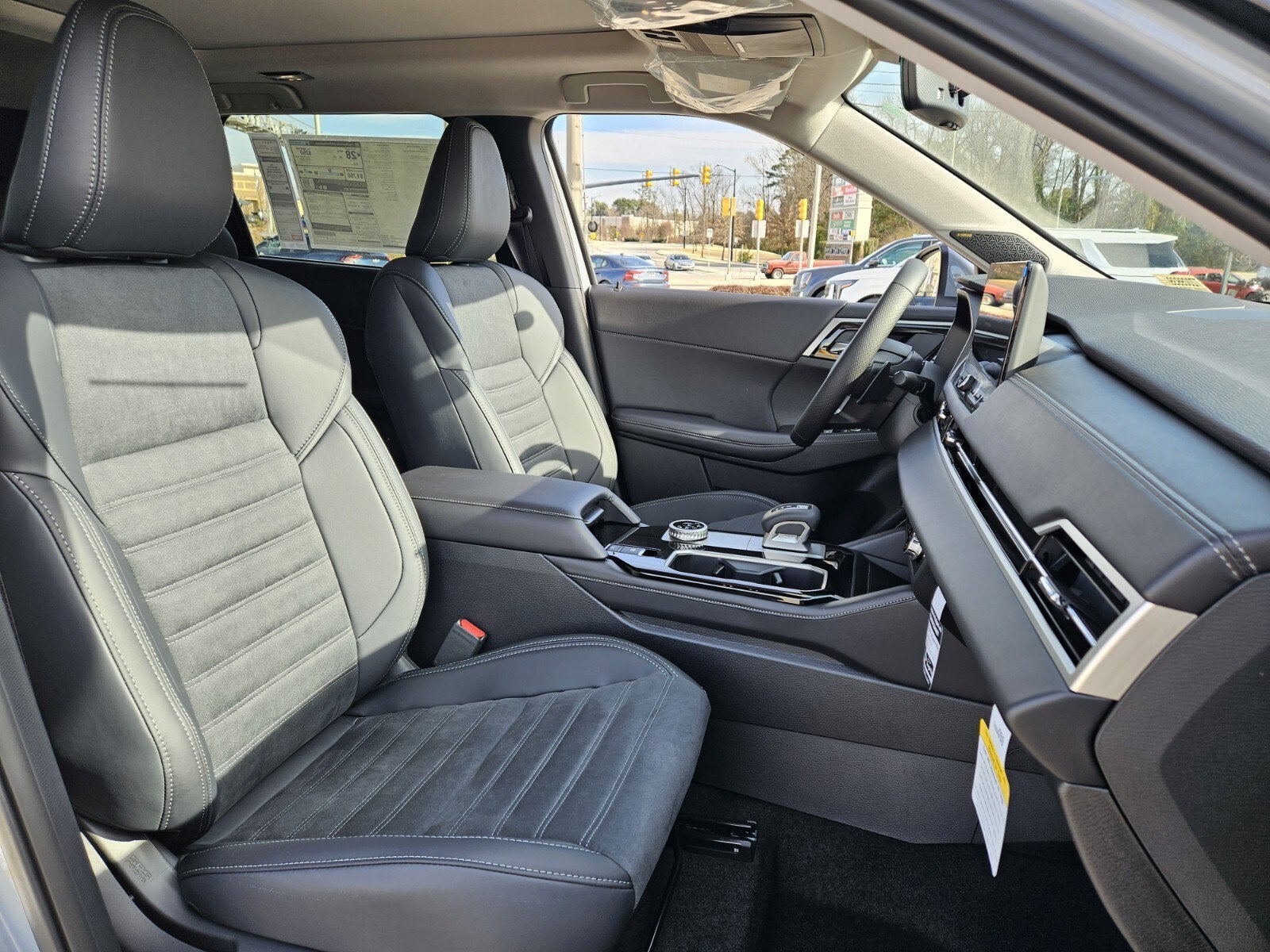 2026 Mitsubishi Outlander Base