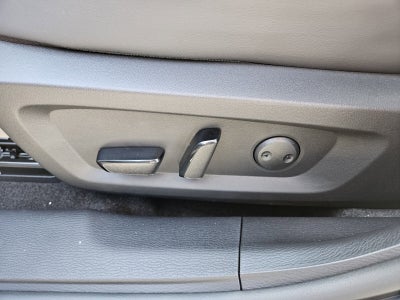 2026 Mitsubishi Outlander Base