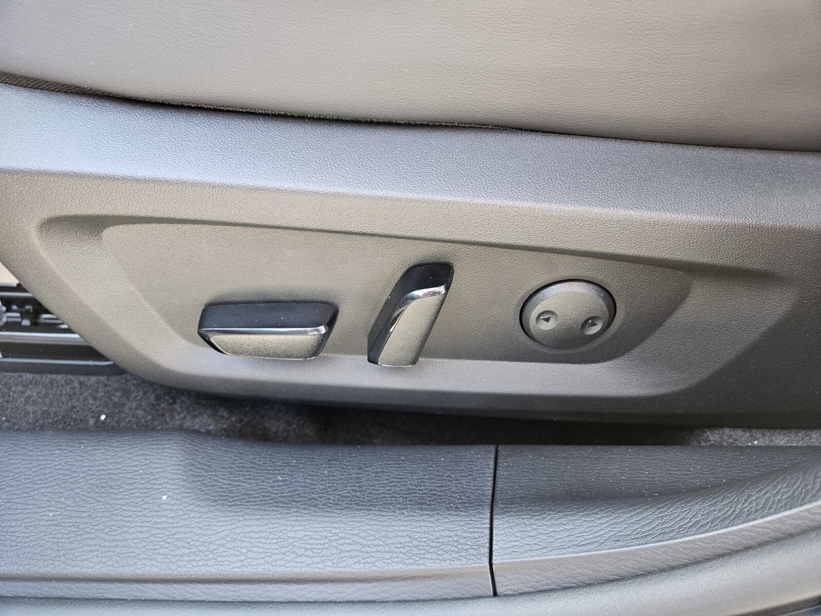 2026 Mitsubishi Outlander Base