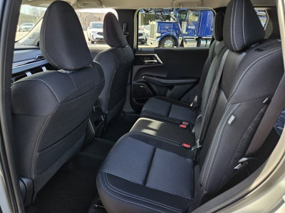 2026 Mitsubishi Outlander ES