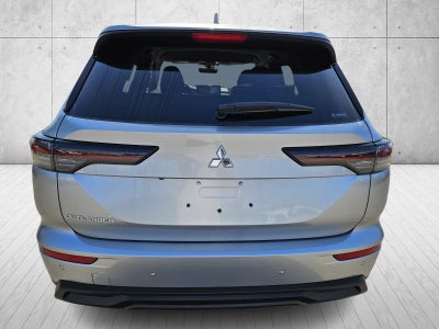 2026 Mitsubishi Outlander ES