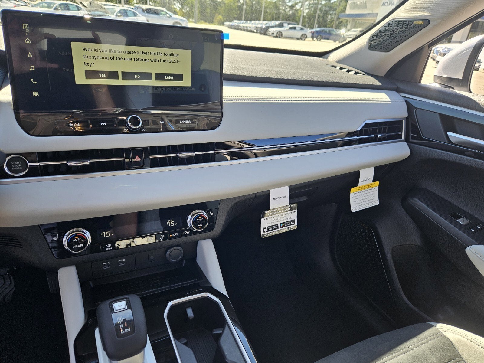 2025 Mitsubishi Outlander Base