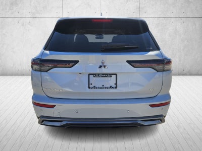 2025 Mitsubishi Outlander Base