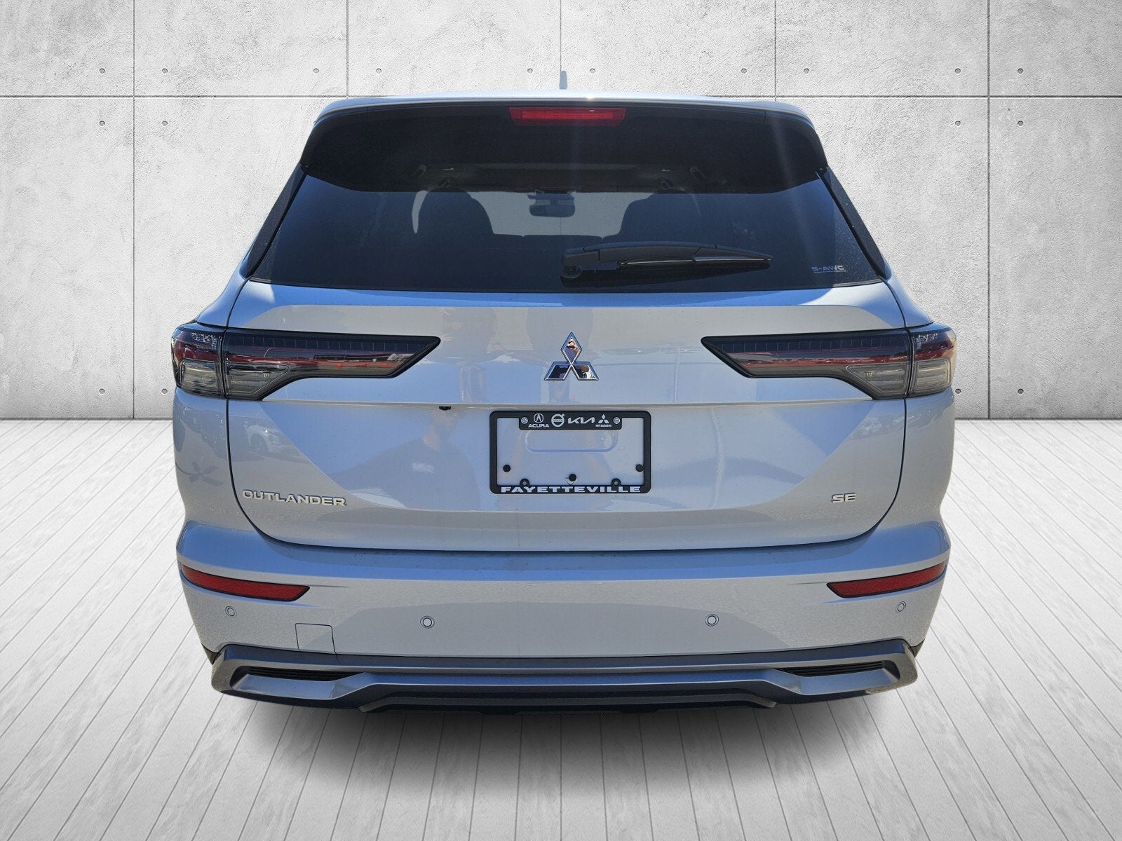 2025 Mitsubishi Outlander Base