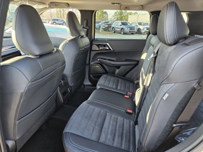 2026 Mitsubishi Outlander Base