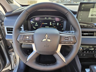 2026 Mitsubishi Outlander Base