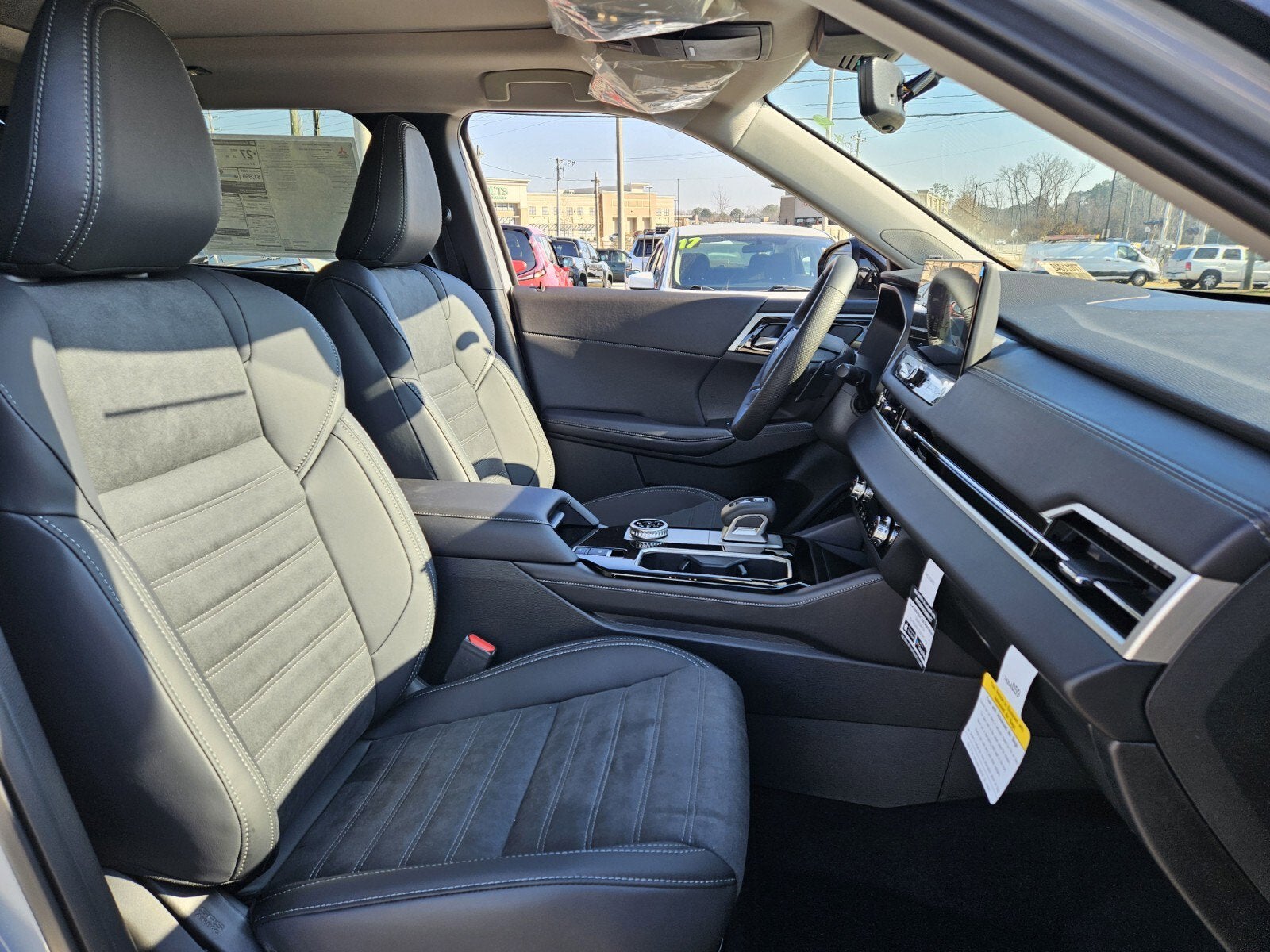 2026 Mitsubishi Outlander Base