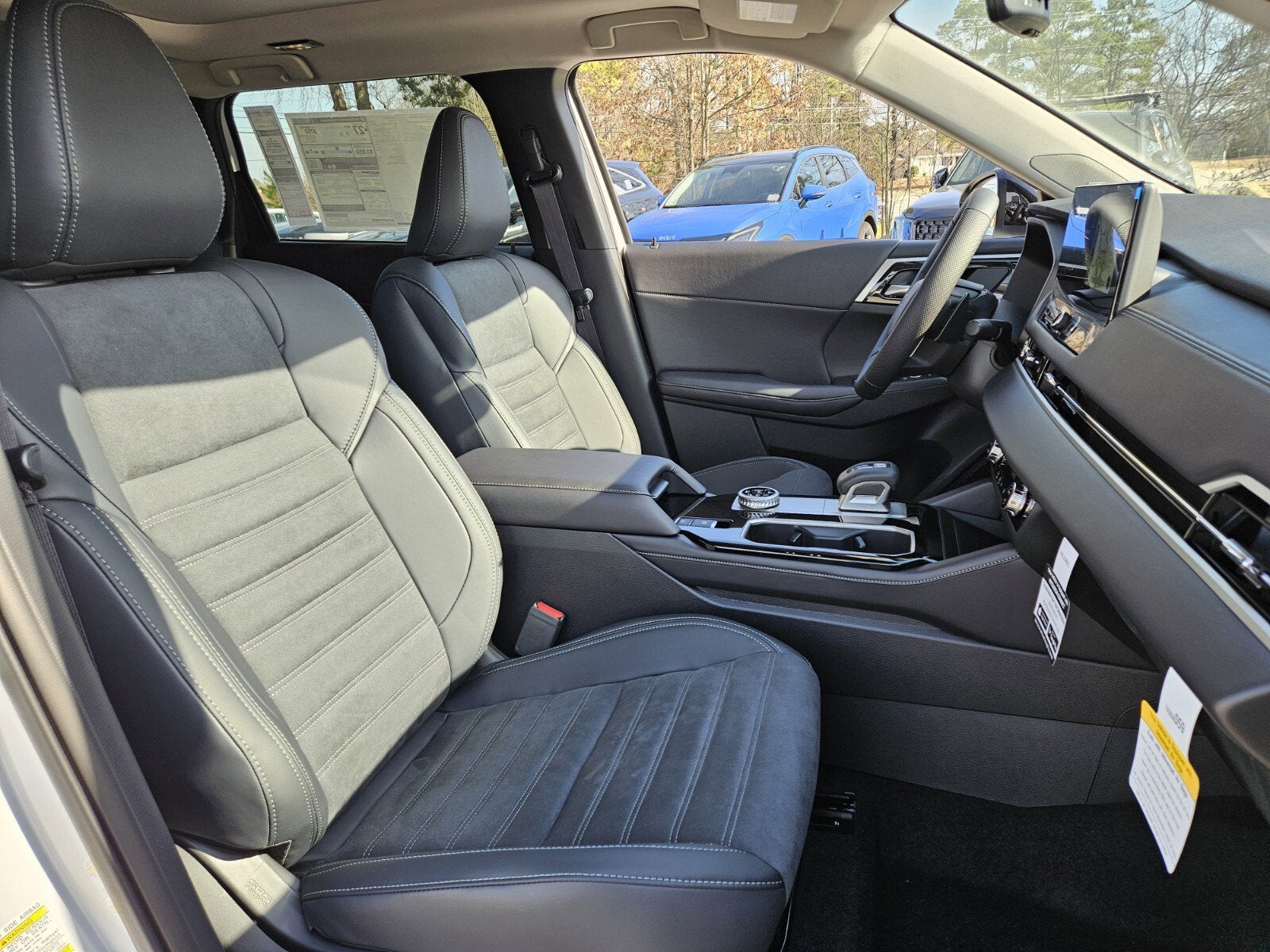 2026 Mitsubishi Outlander Base