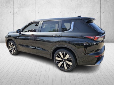 2026 Mitsubishi Outlander Base