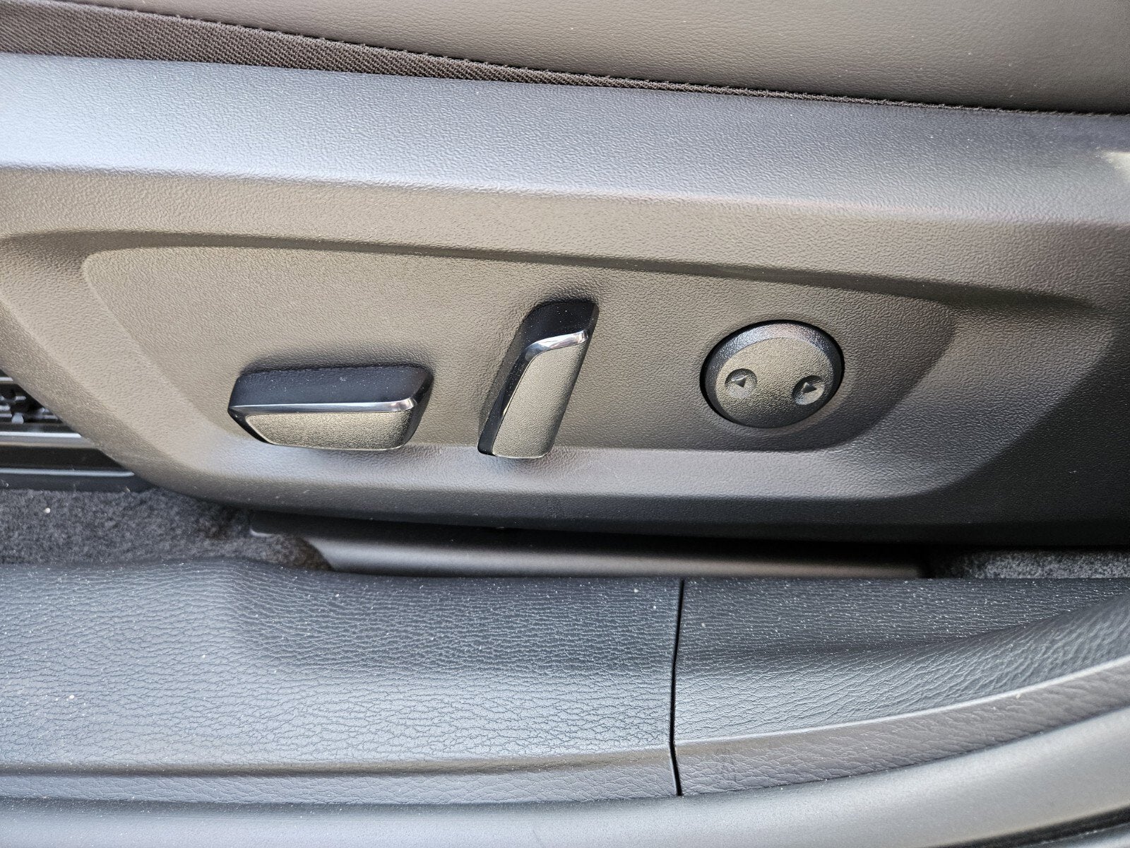 2026 Mitsubishi Outlander Base