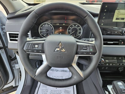 2026 Mitsubishi Outlander Base