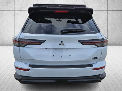 2026 Mitsubishi Outlander Base