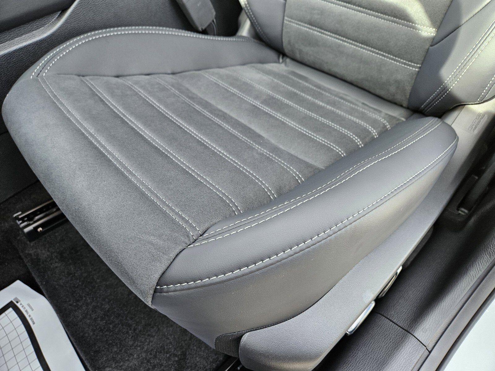 2026 Mitsubishi Outlander Base