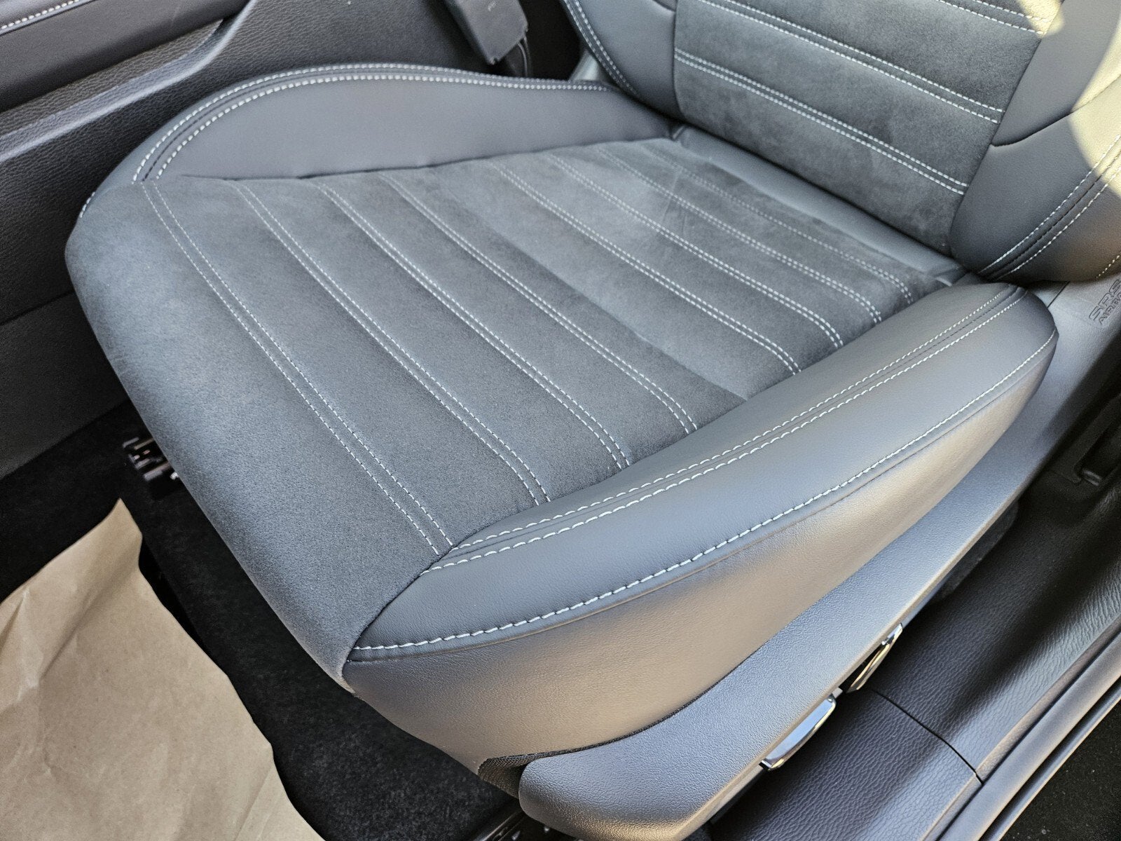 2026 Mitsubishi Outlander Base