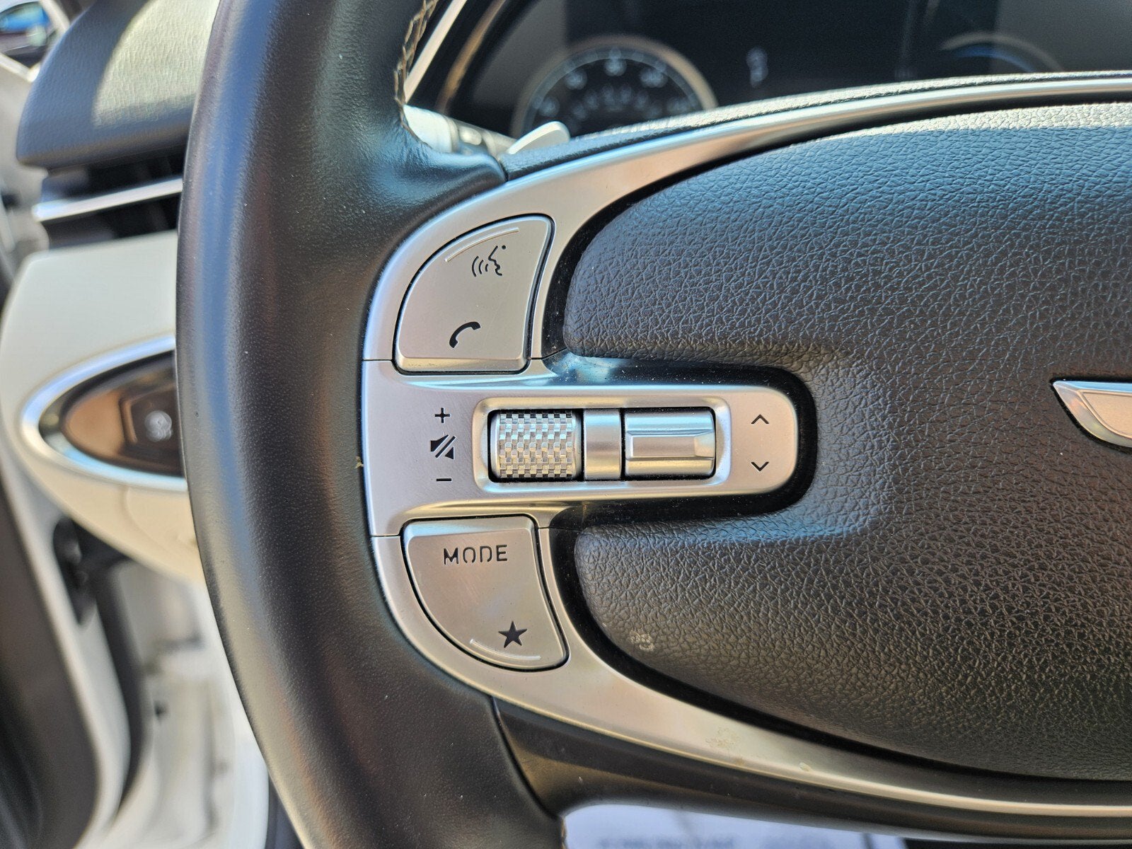 2023 Genesis GV70 2.5T