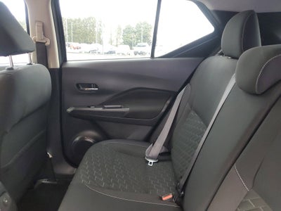 2022 Nissan Kicks SV