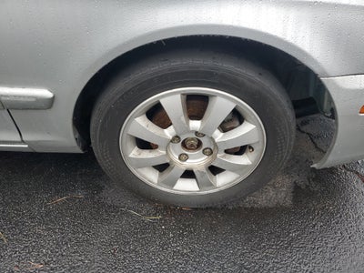 2005 Kia Optima Base