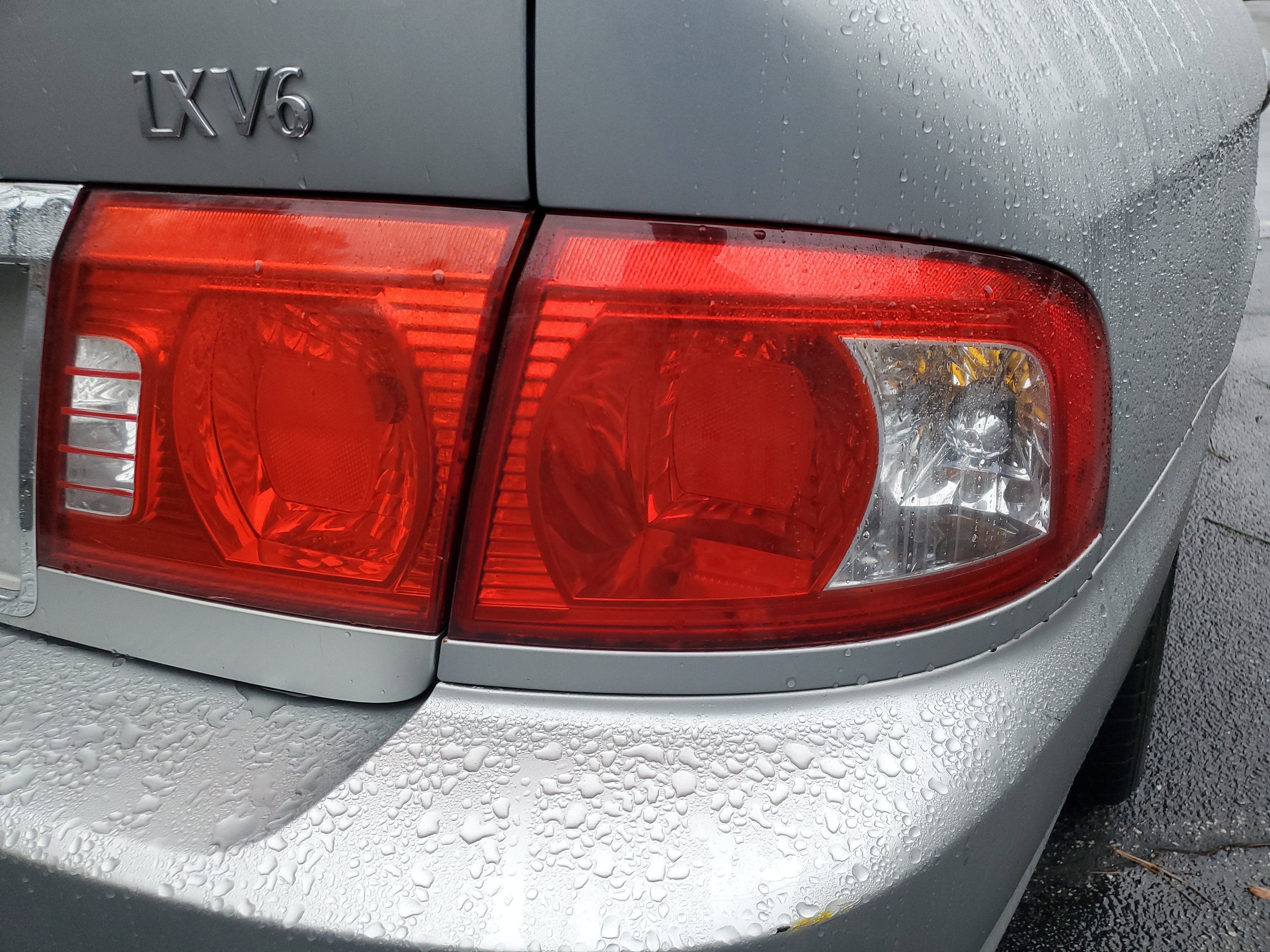 2005 Kia Optima Base