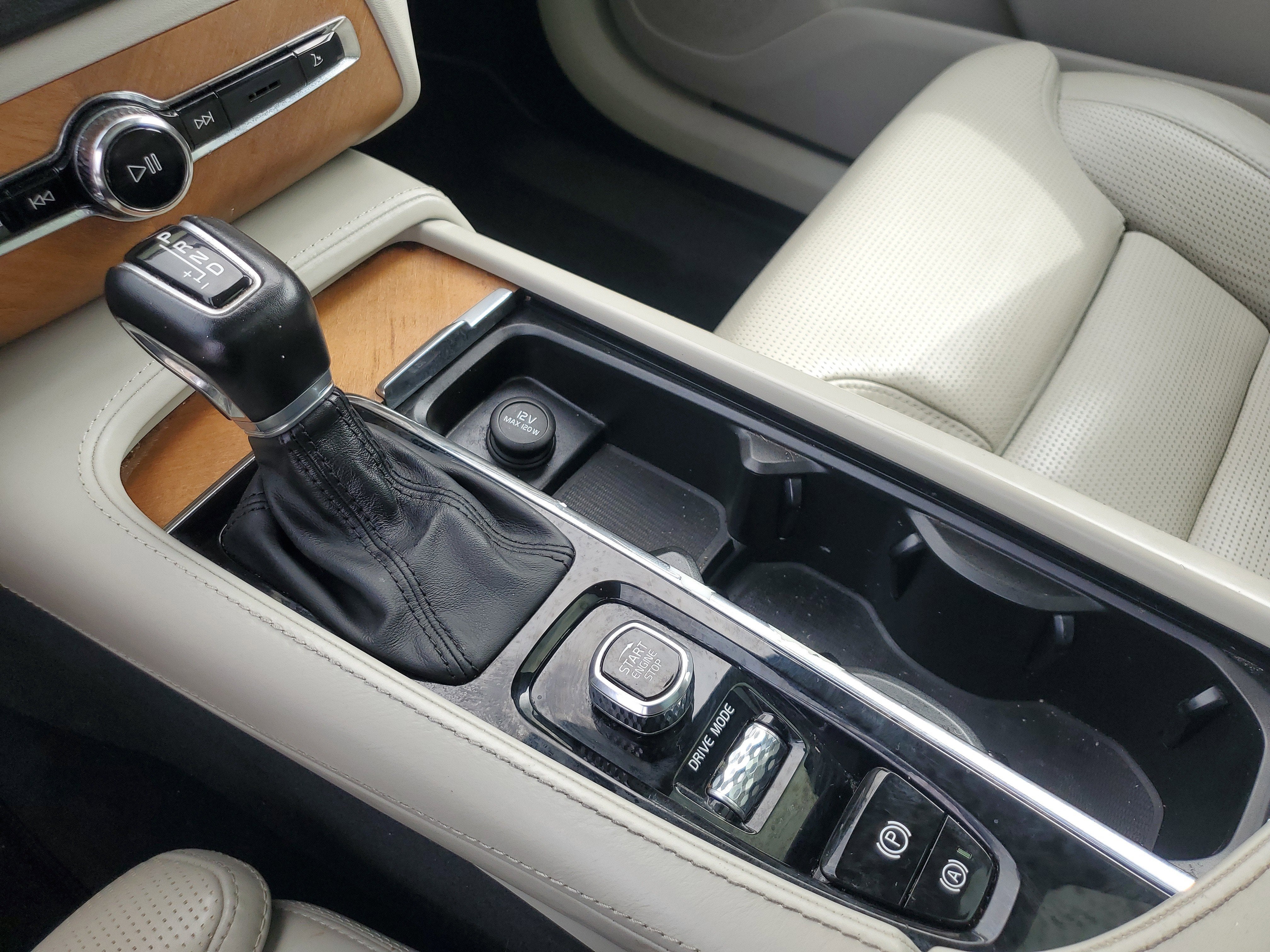 2019 Volvo XC90 Inscription