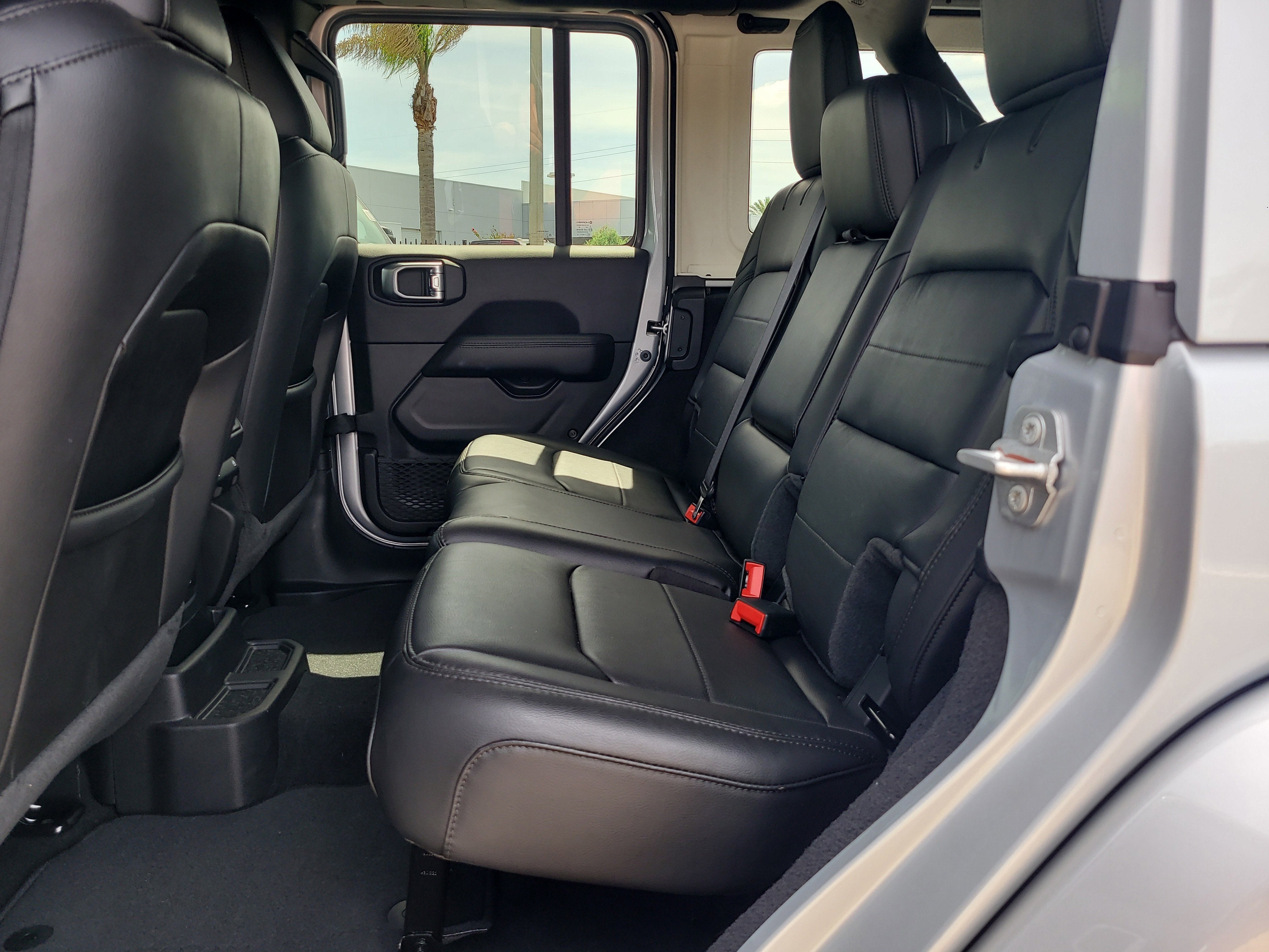 2023 Jeep Wrangler Sahara Altitude