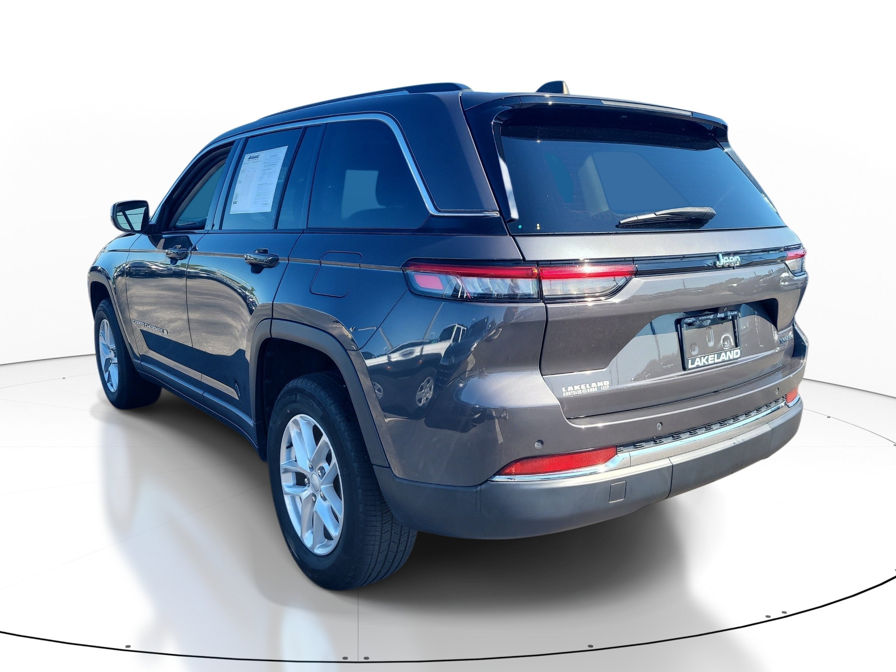 2023 Jeep Grand Cherokee Laredo