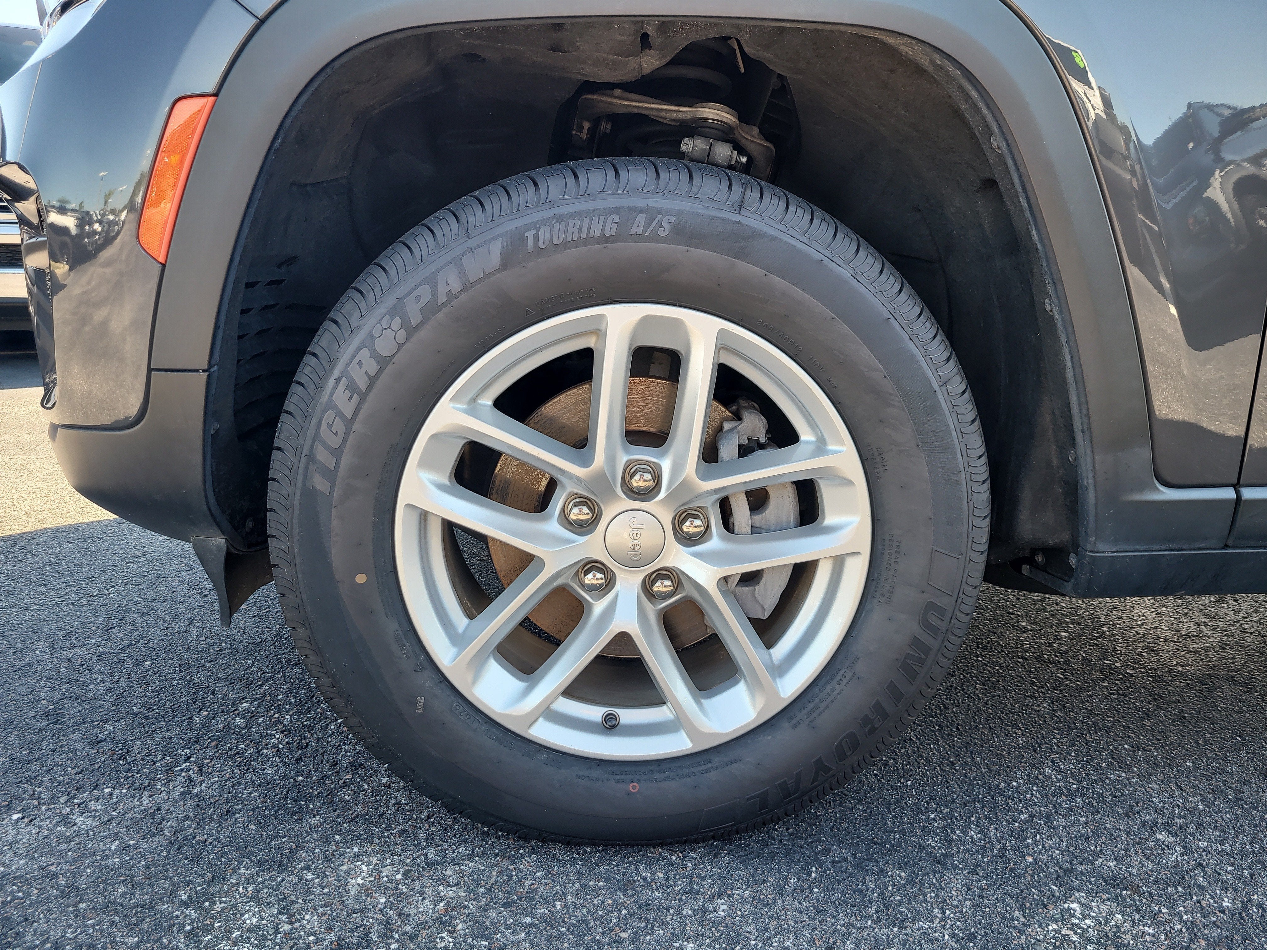 2023 Jeep Grand Cherokee Laredo