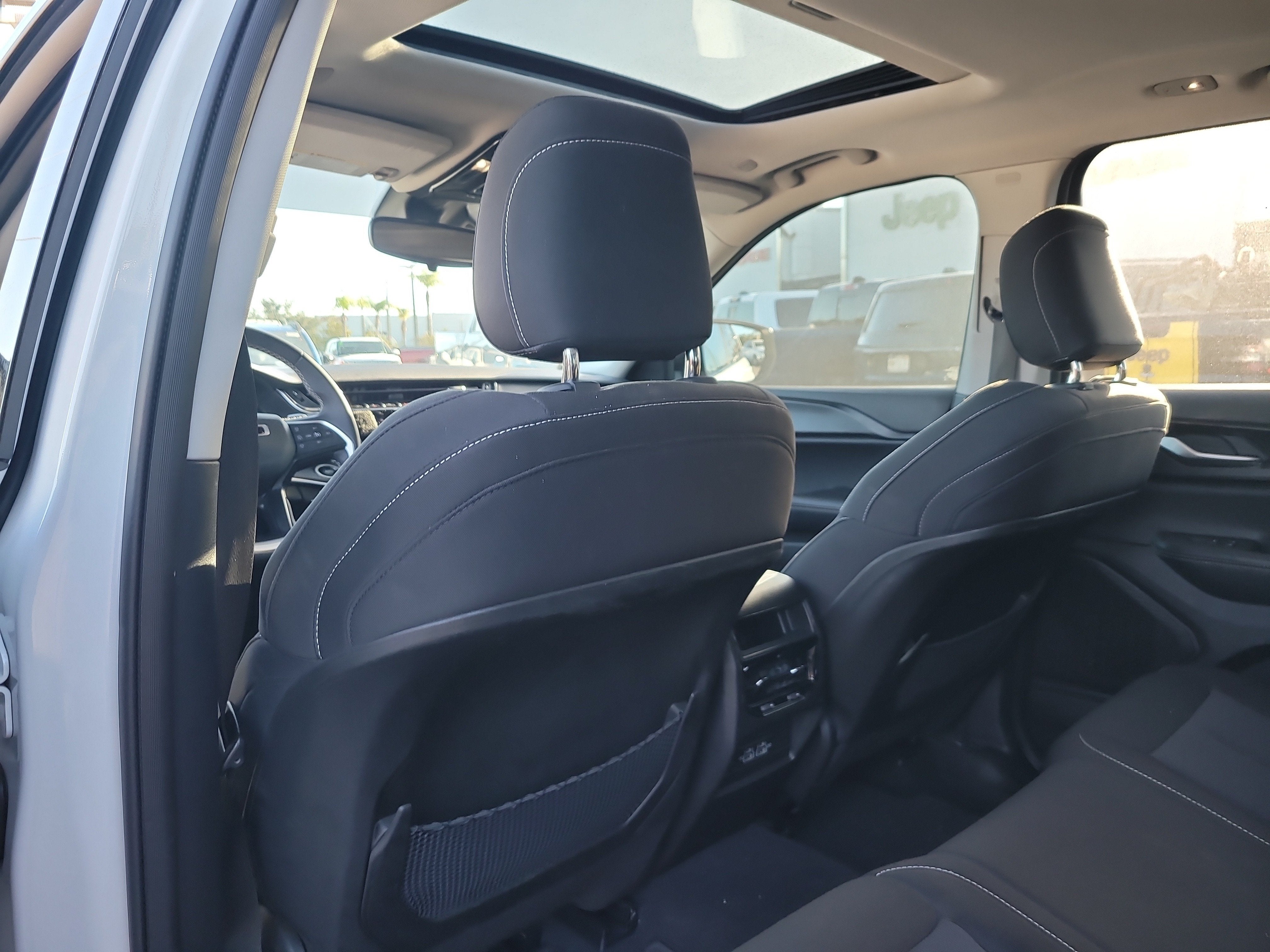 2023 Jeep Grand Cherokee Laredo X