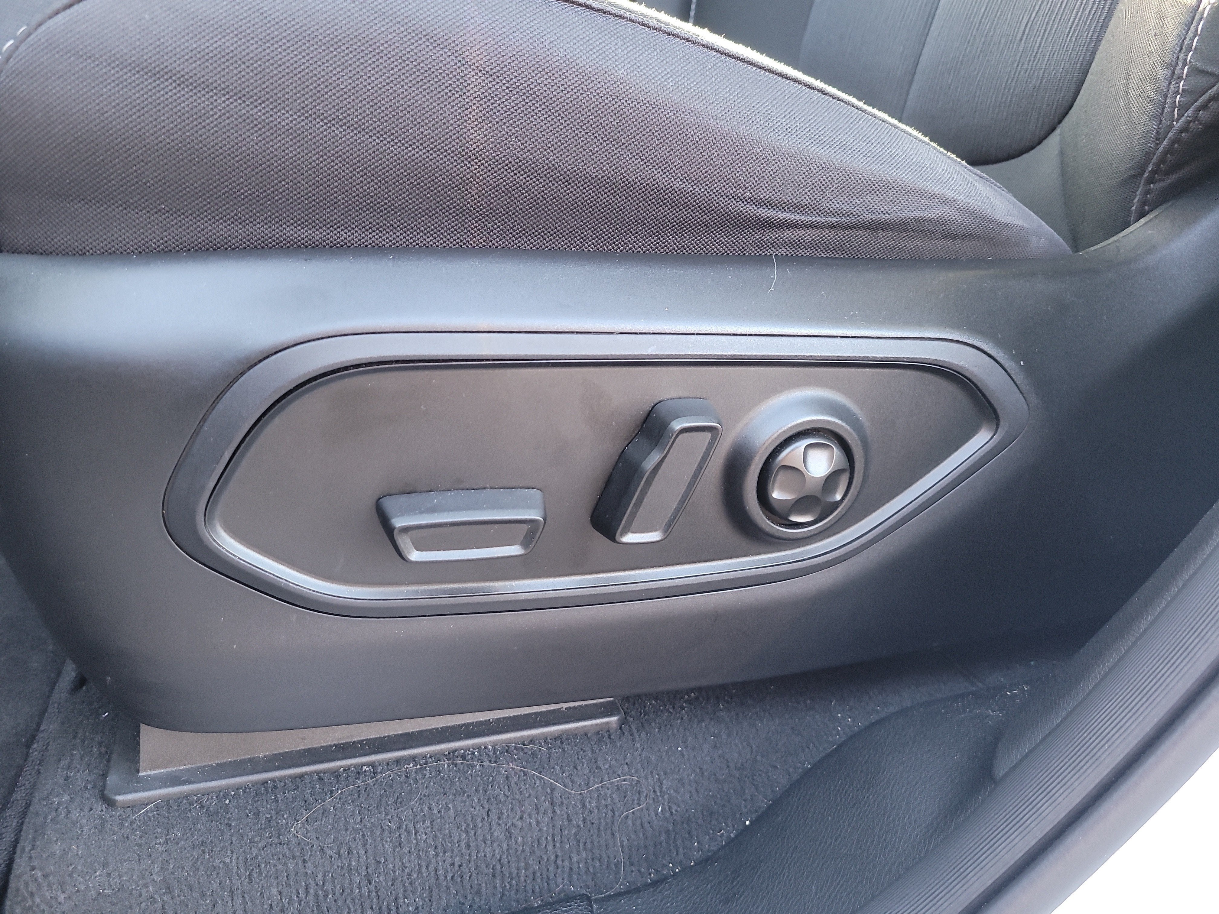 2023 Jeep Grand Cherokee Laredo X