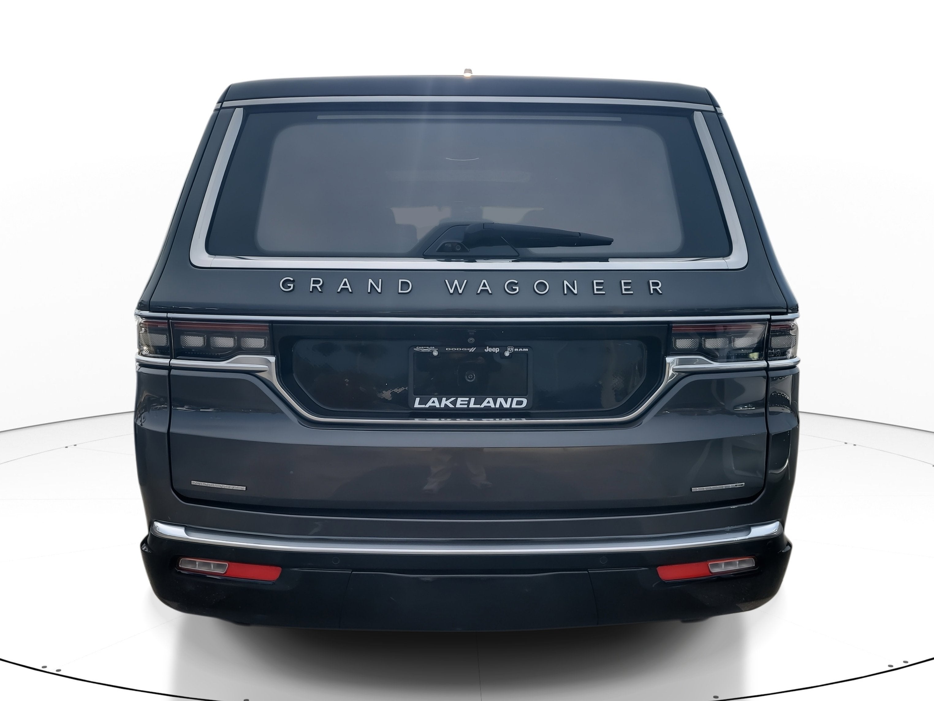 2022 Jeep Grand Wagoneer Series III