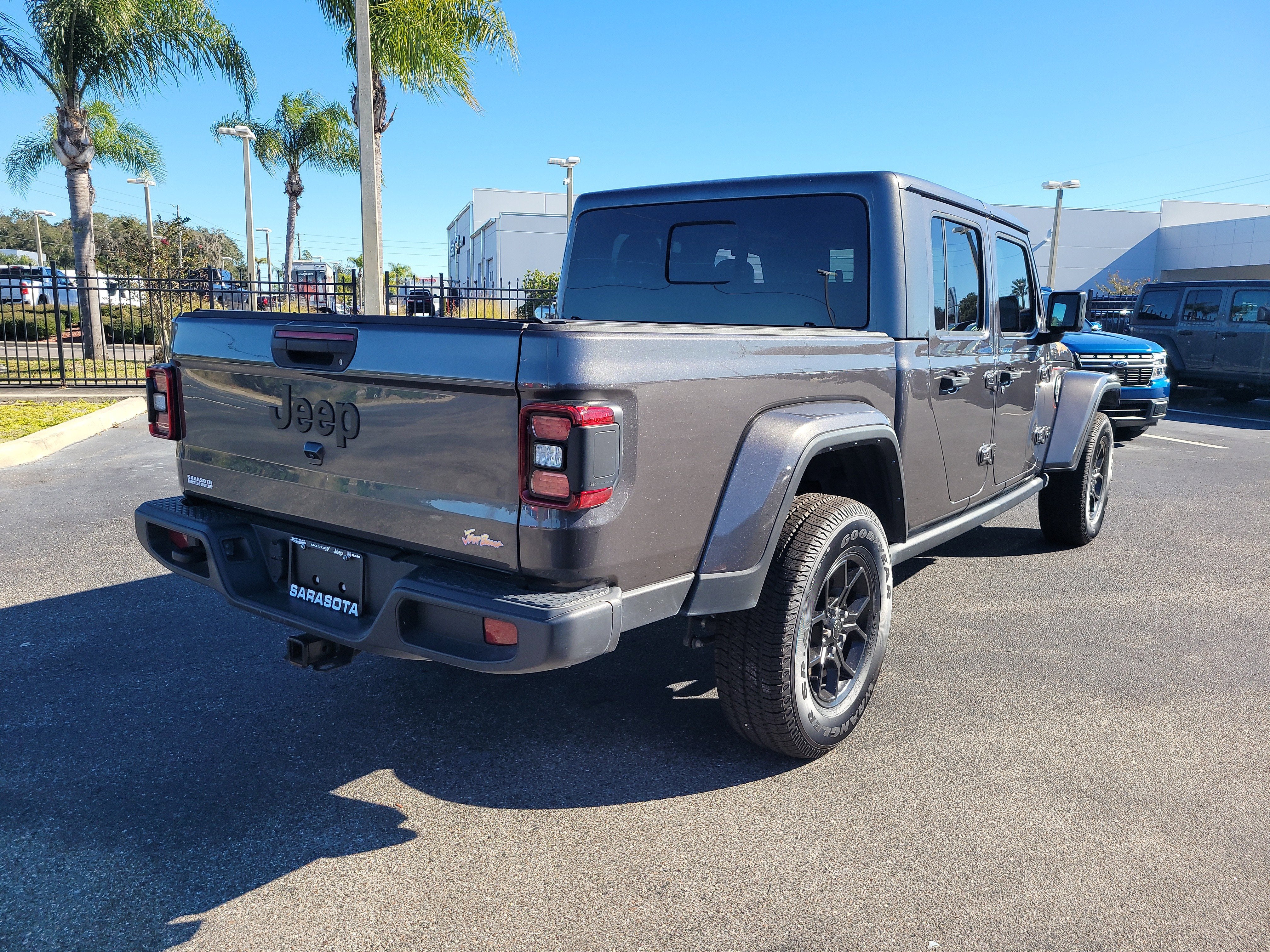 2024 Jeep Gladiator Jeep Beach