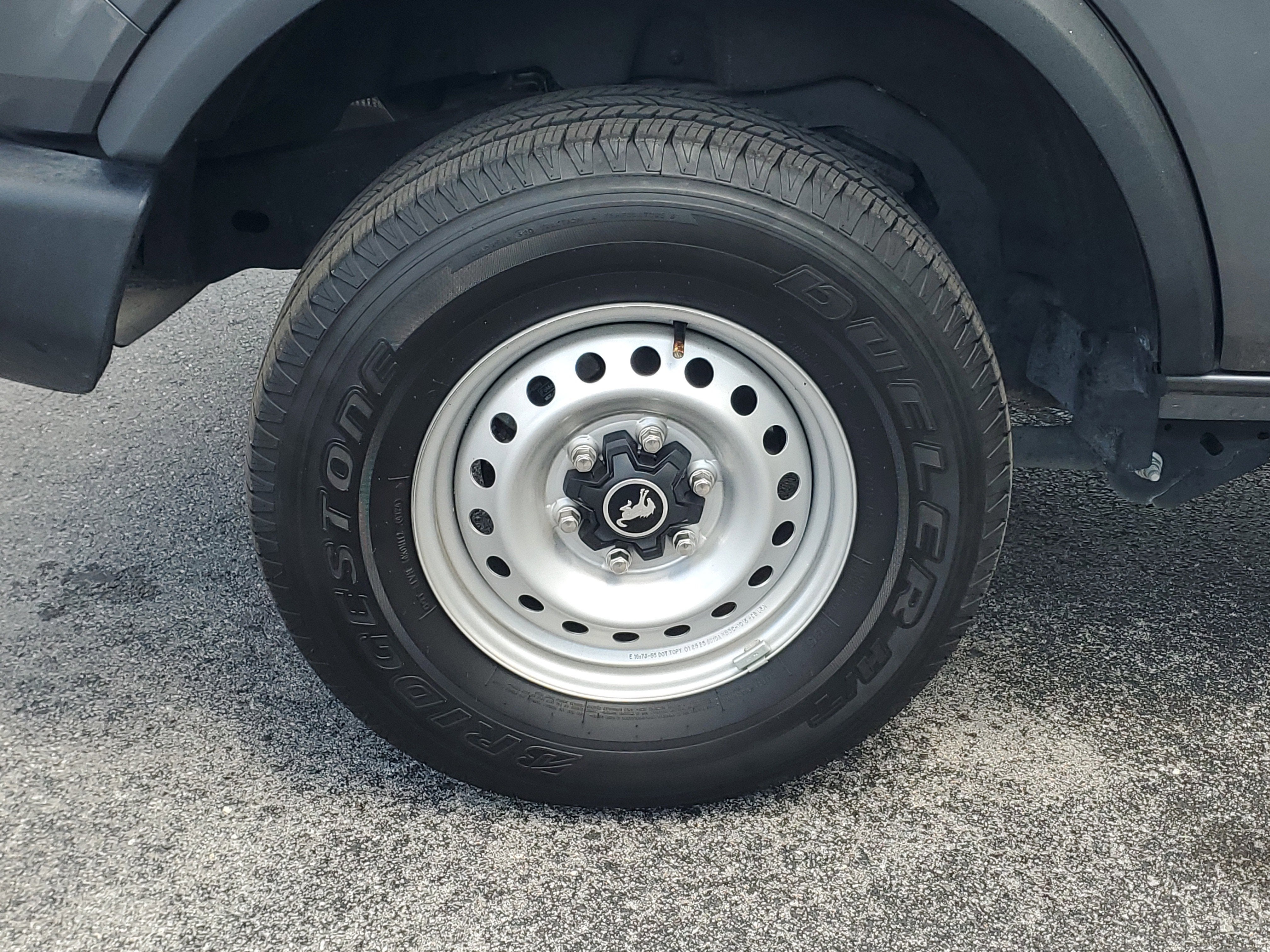 2025 Ford Bronco Base