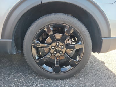 2024 Ford Explorer ST-Line