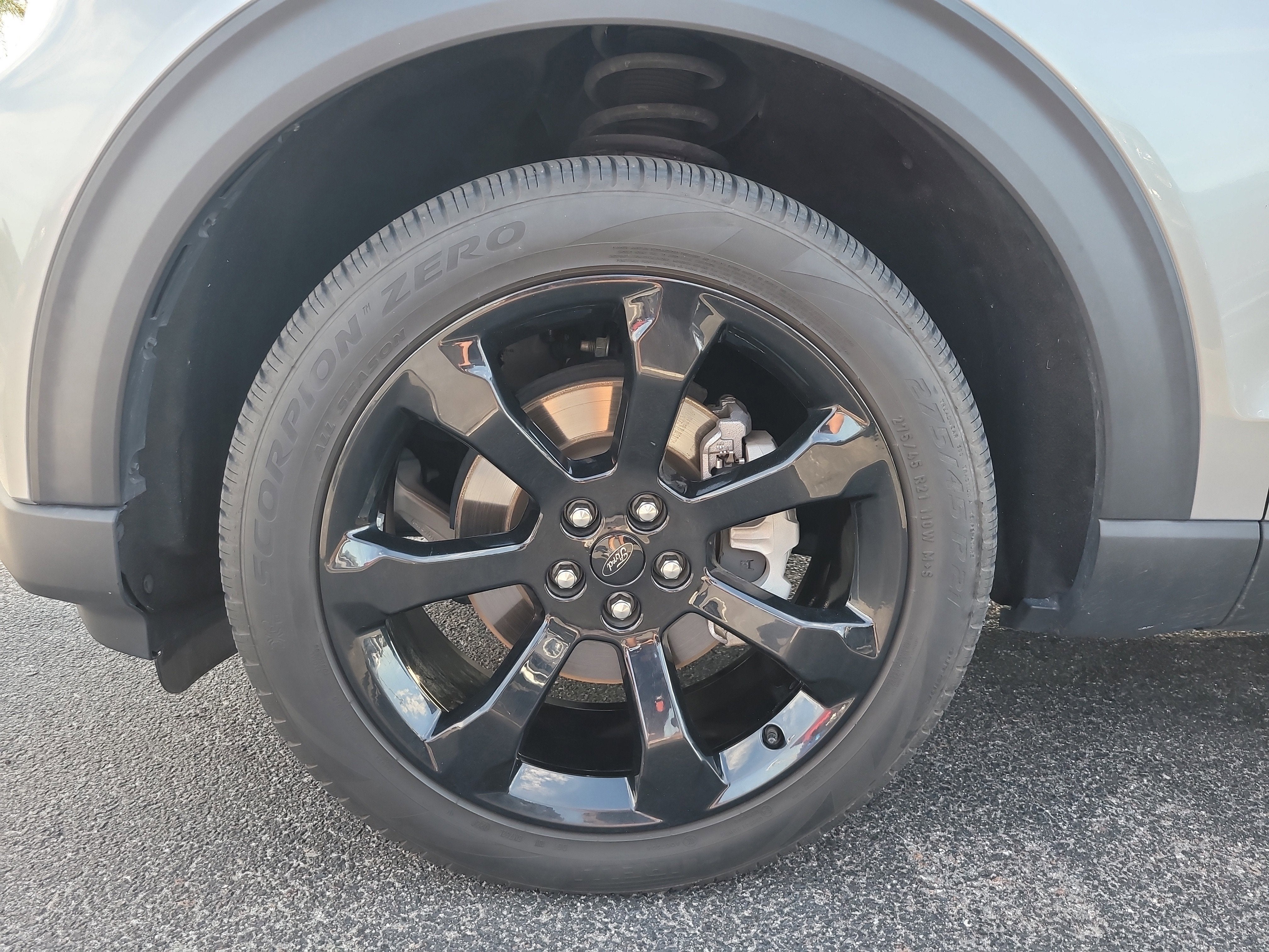 2024 Ford Explorer ST-Line