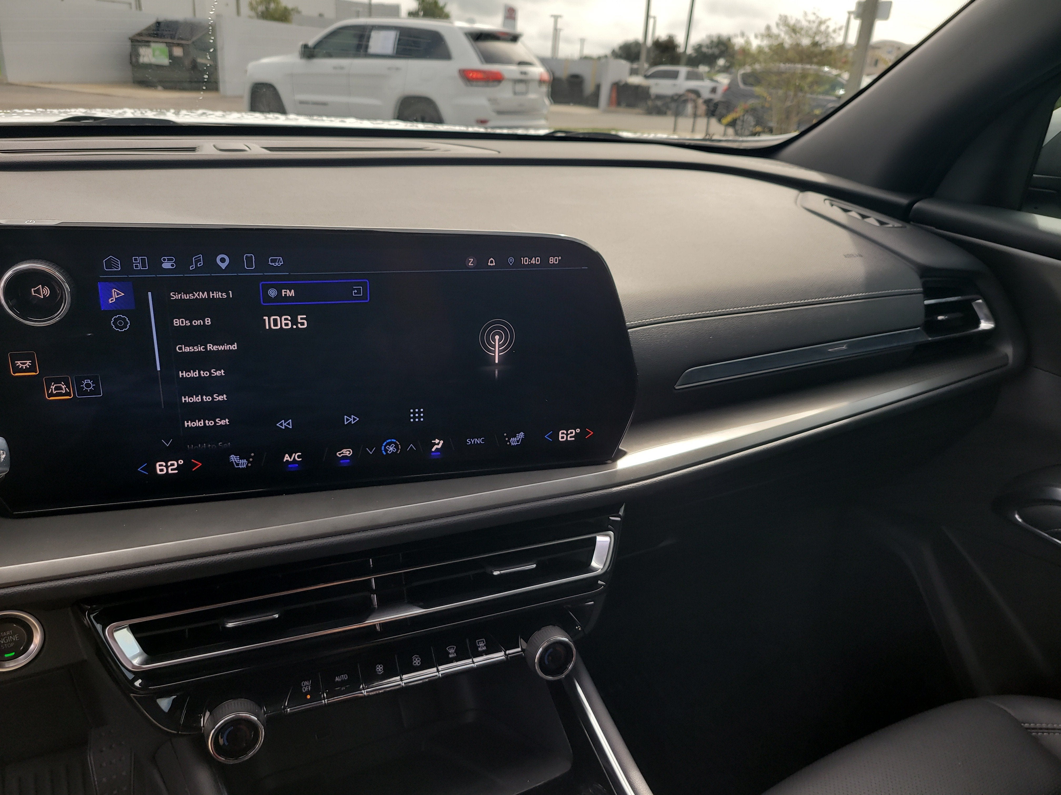2025 Chevrolet Traverse FWD LT