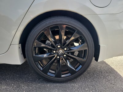 2023 Nissan Maxima SR