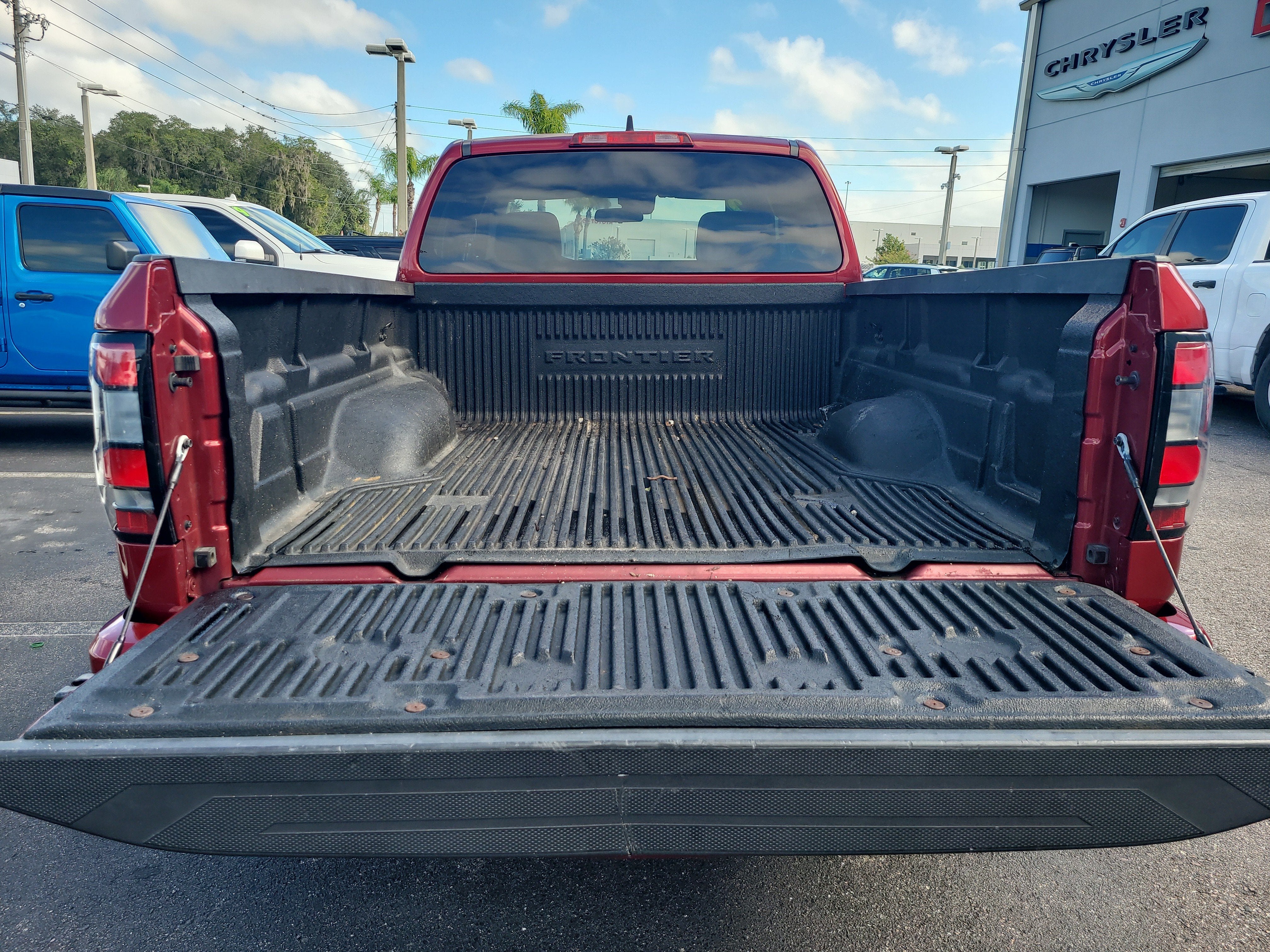 2022 Nissan Frontier SV