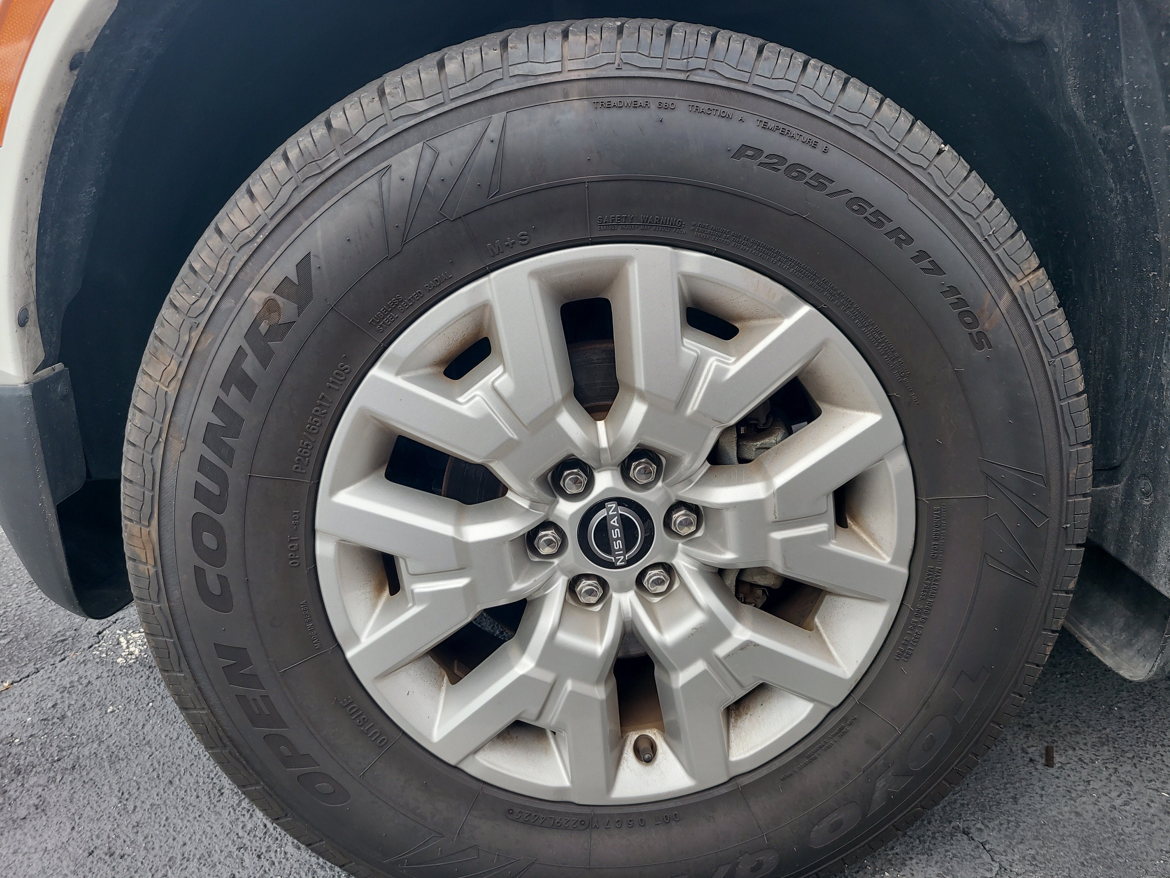 2024 Nissan Frontier SV