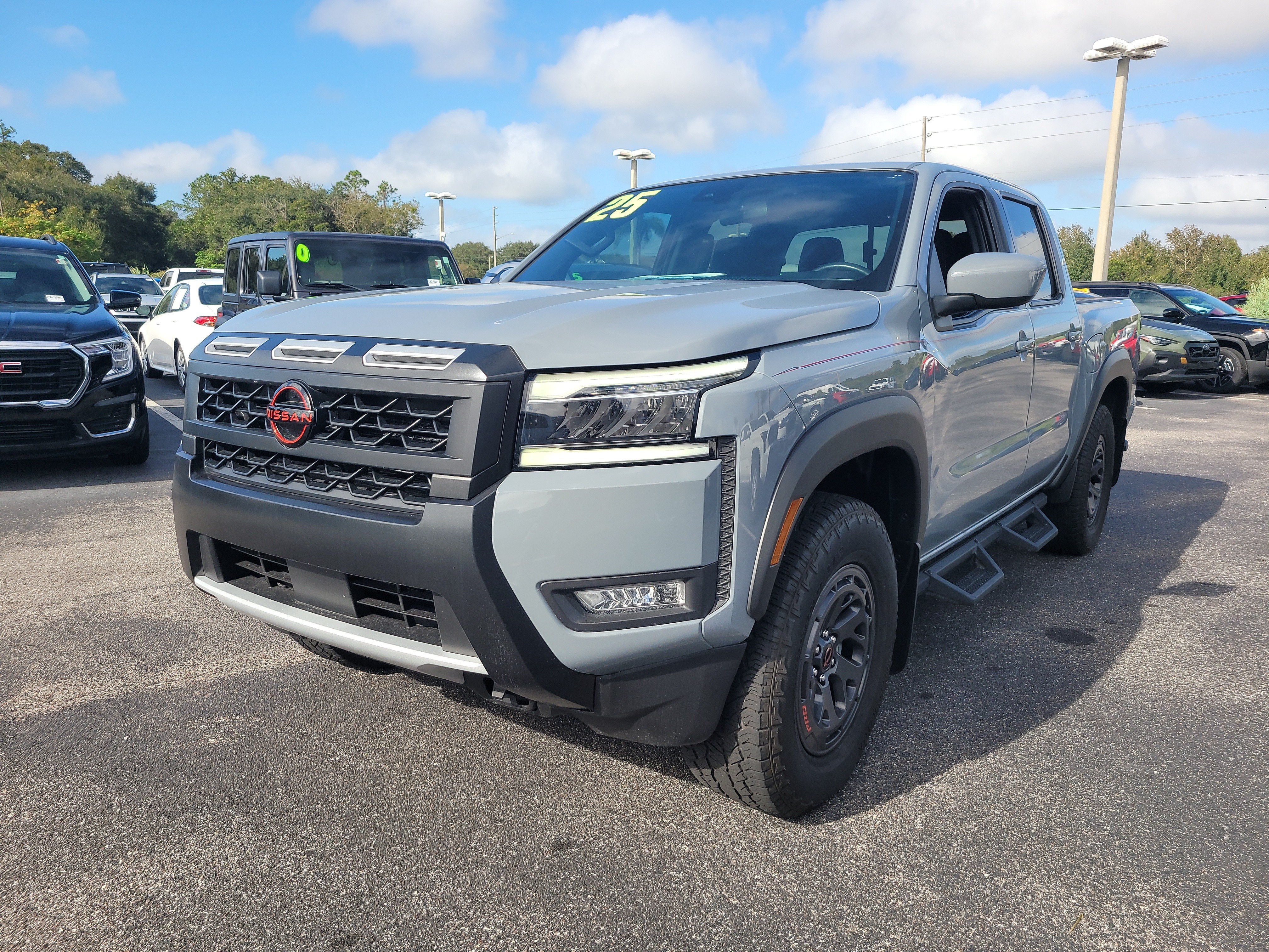 2025 Nissan Frontier PRO-4X