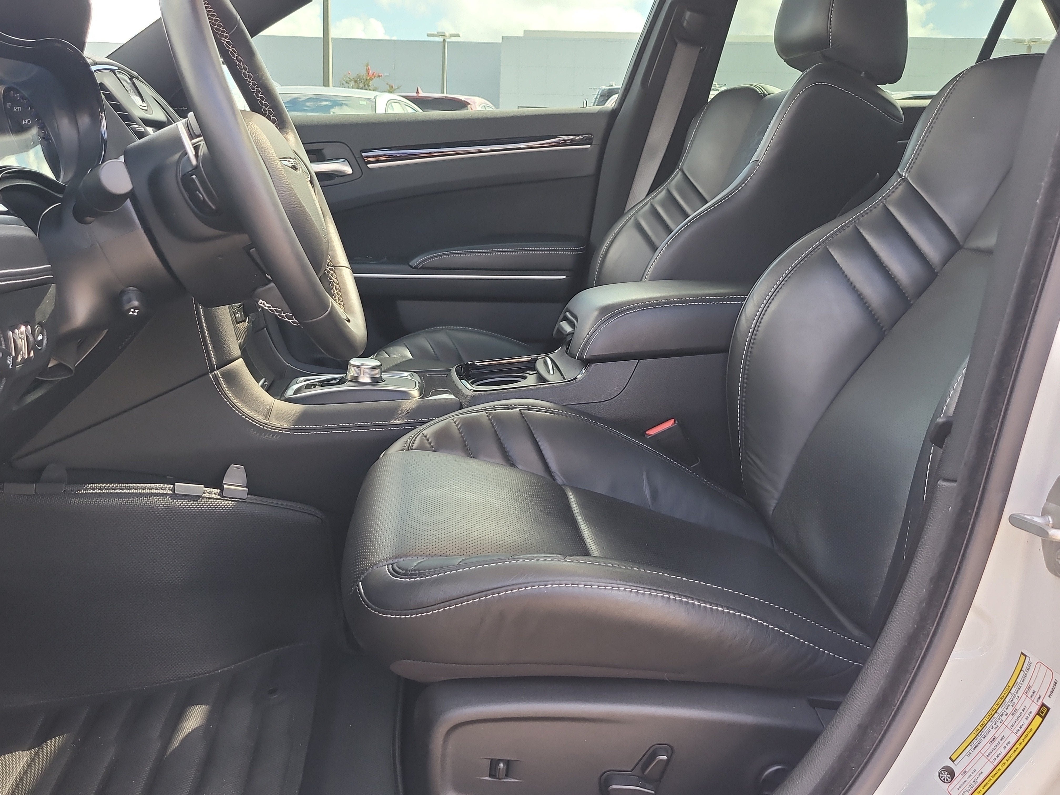 2023 Chrysler 300 300C
