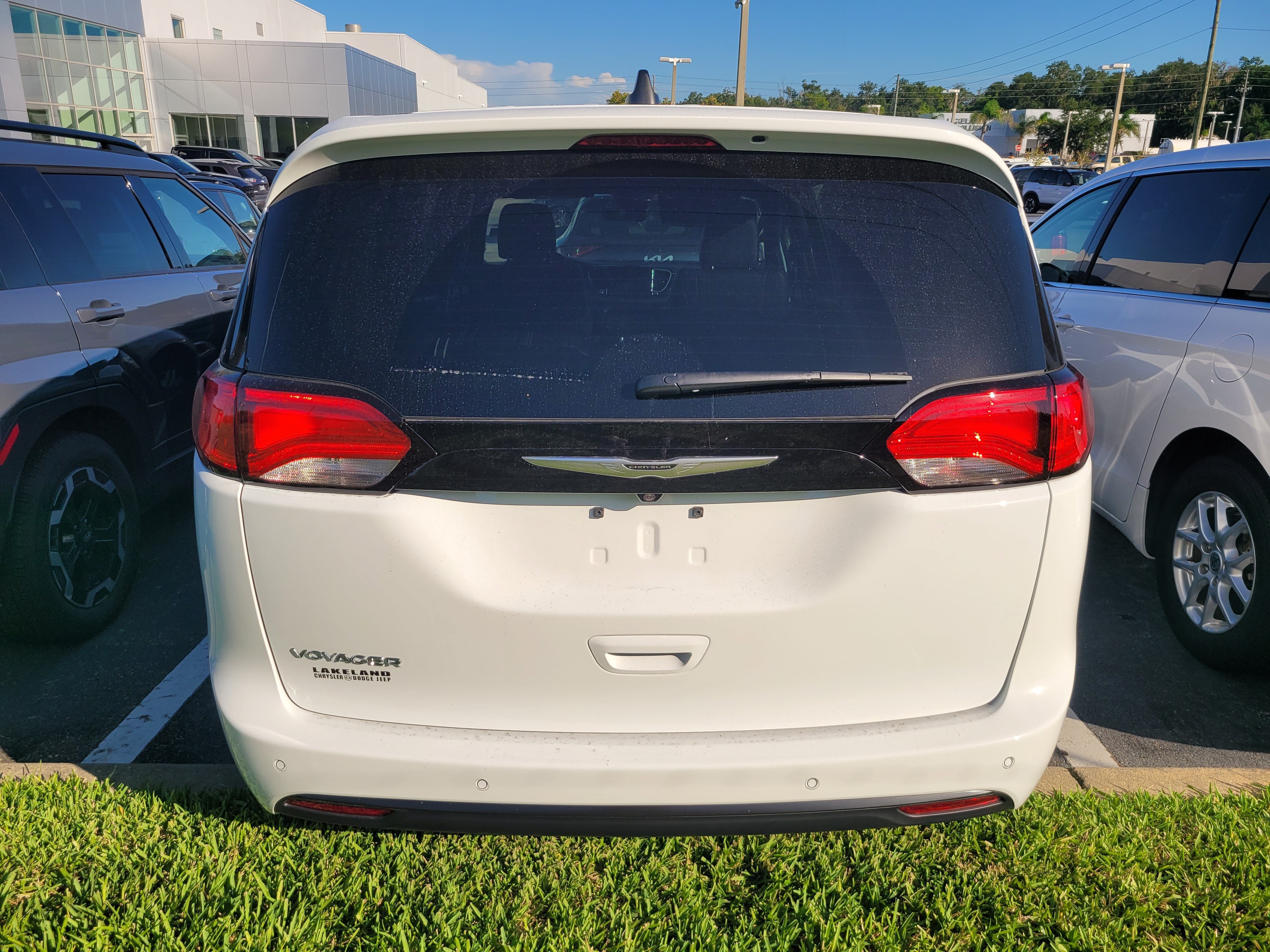 2026 Chrysler Voyager LX