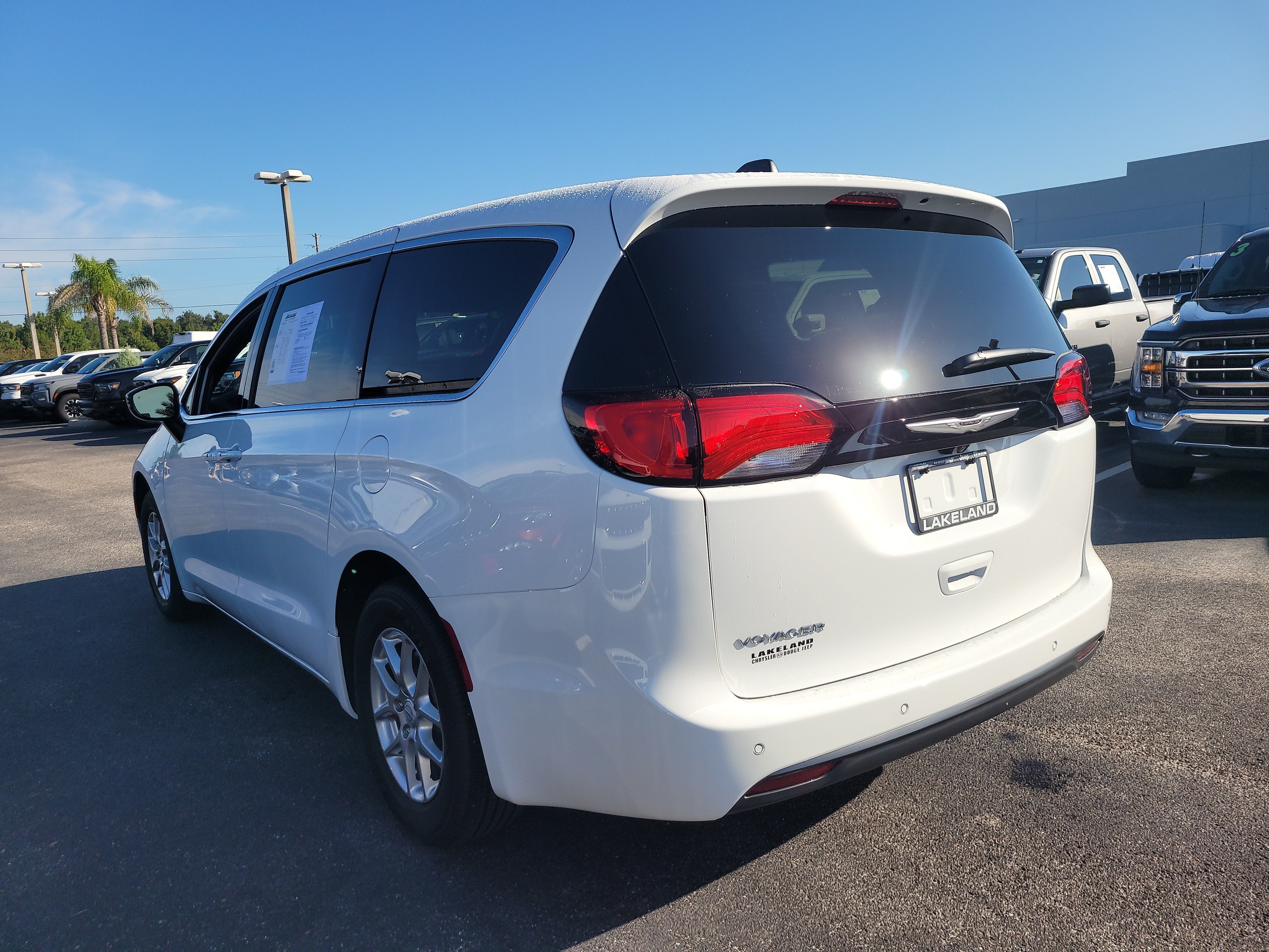 2026 Chrysler Voyager LX