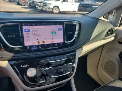 2022 Chrysler Pacifica Limited